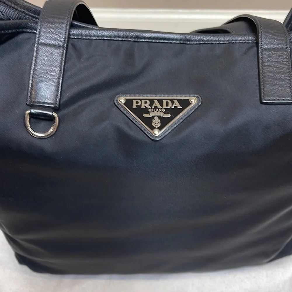 Prada Nylon tote bag - Picture 2 of 10
